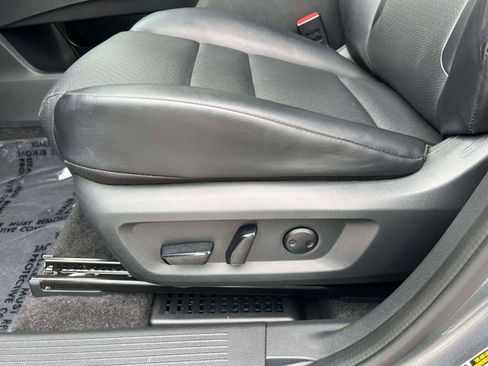 Used 2023 Nissan Rogue SV w/ SV Premium B Package AWD/4WD image 23