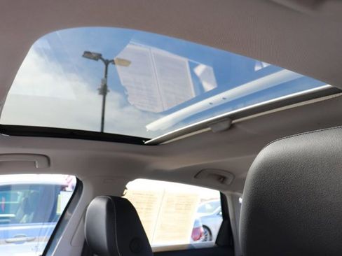 Used 2025 Volkswagen Jetta SE image 28