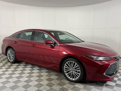 Used 2022 Toyota Avalon Limited w/ Advanced Safety Package image 6