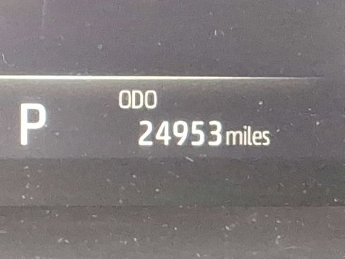 Certified 2024 Toyota Highlander XLE image 24