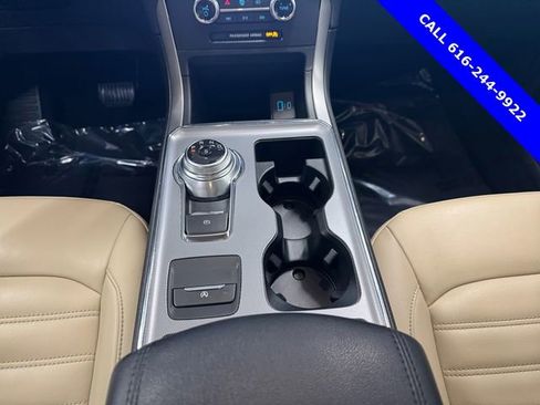 Used 2022 Ford Edge SEL w/ Convenience Package image 16