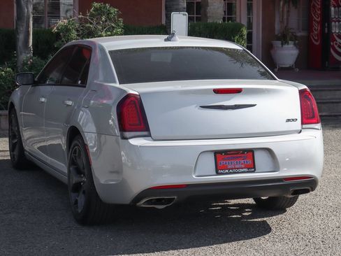 Used 2023 Chrysler 300 Touring w/ Sport Appearance Package RWD image 6
