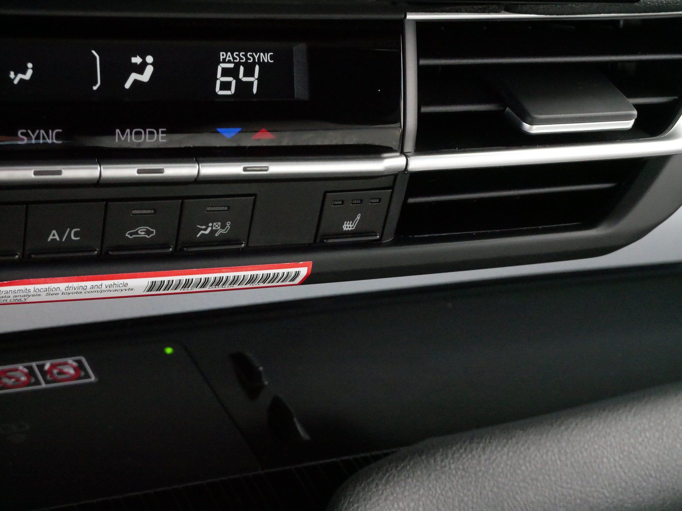 Certified 2026 Toyota Sienna XSE FWD image 28