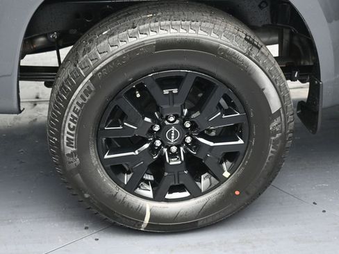 New 2026 Nissan Frontier SV image 5