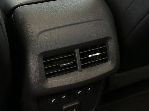 Used 2021 Chevrolet Equinox Premier FWD image 15