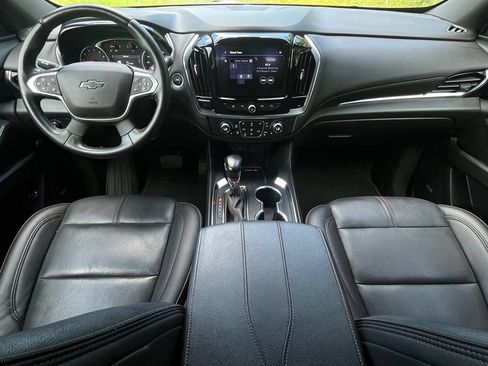 Used 2022 Chevrolet Traverse RS FWD image 9