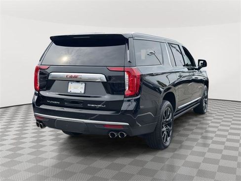 Used 2024 GMC Yukon XL Denali image 4