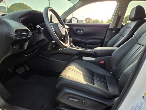 Used 2023 Honda HR-V EX-L image 4