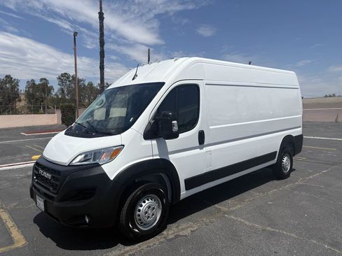 Used 2026 RAM ProMaster 2500 w/ Convenience Group FWD image 2