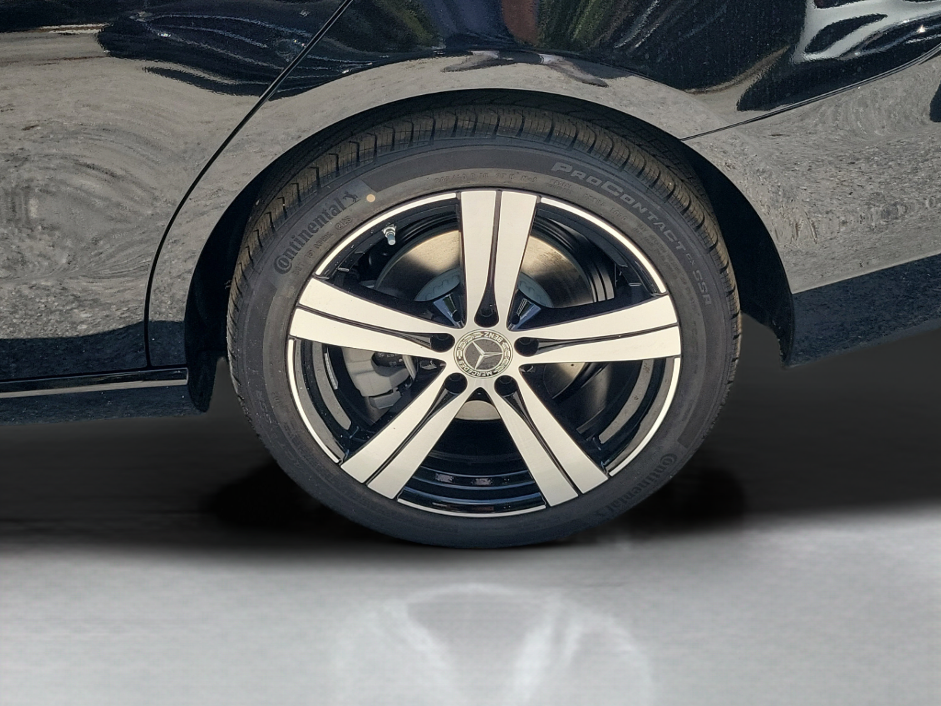Certified 2026 Mercedes-Benz C 300 4MATIC Sedan image 29
