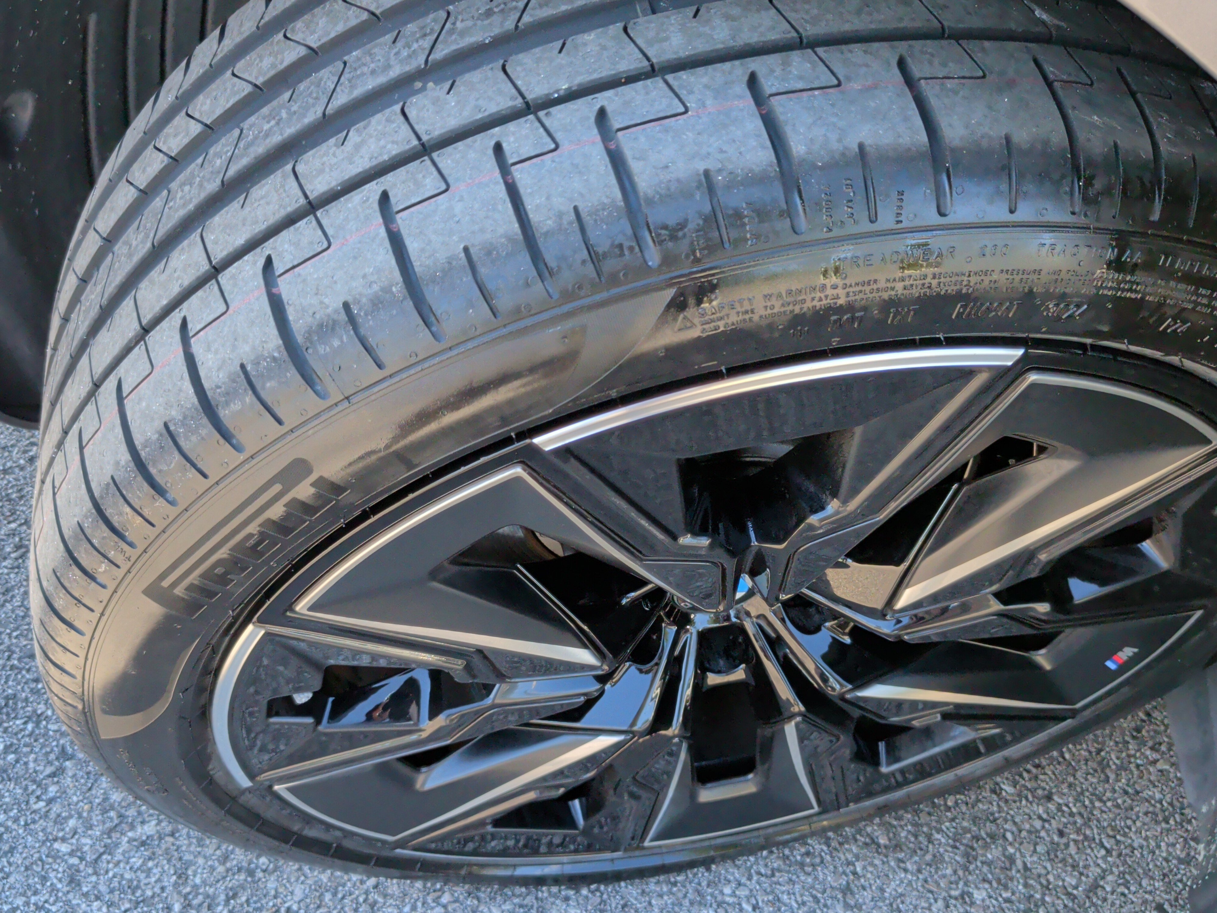 Used 2024 BMW i7 eDrive50 w/ M Sport Package RWD image 13
