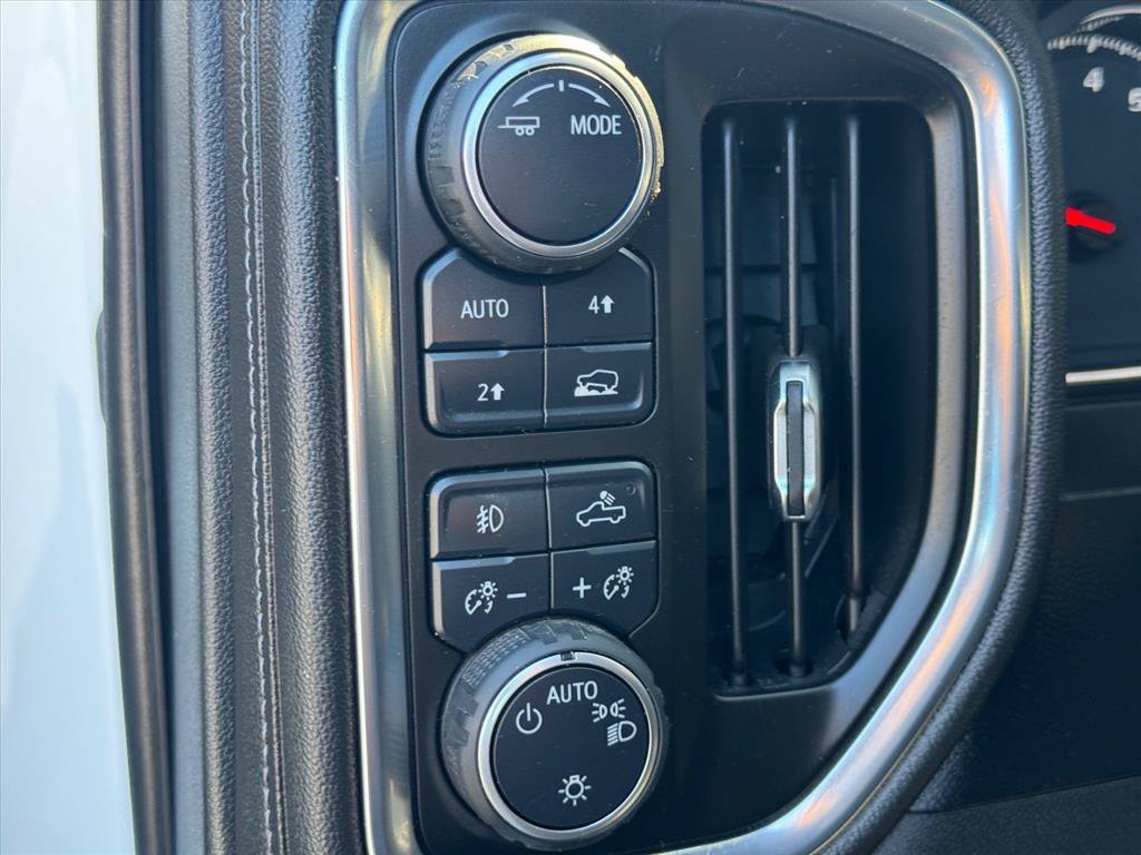 Used 2021 Chevrolet Silverado 1500 RST w/ Redline Edition AWD/4WD image 16