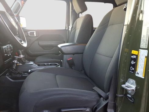 Used 2022 Jeep Gladiator Sport image 27