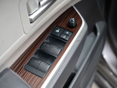 Used 2021 Toyota Sienna XLE image 20