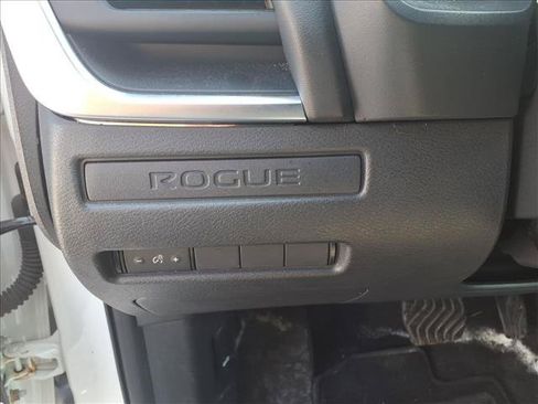Used 2021 Nissan Rogue S AWD/4WD image 20