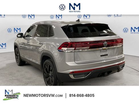 New 2026 Volkswagen Atlas Cross Sport SE image 3