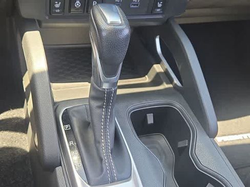 Used 2024 Nissan Frontier SV w/ SV Convenience Package RWD image 29