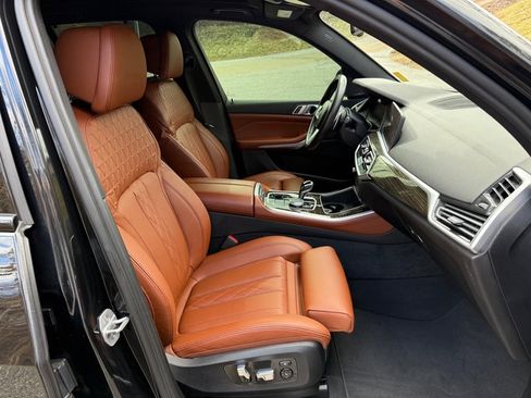 Used 2023 BMW X5 sDrive40i w/ M Sport Package image 23