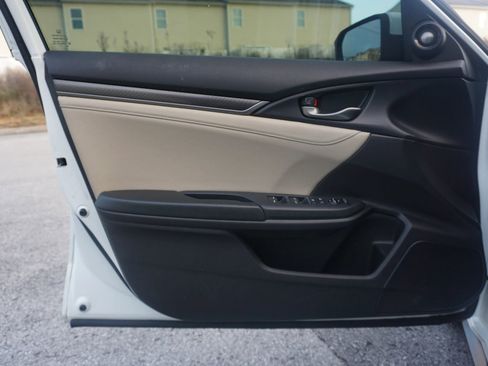 Used 2018 Honda Civic Sport Touring image 27