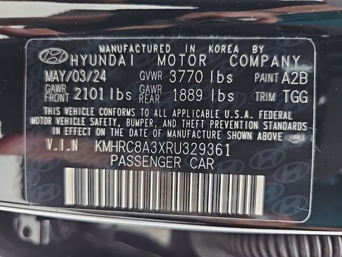 Used 2024 Hyundai Venue SEL FWD image 43