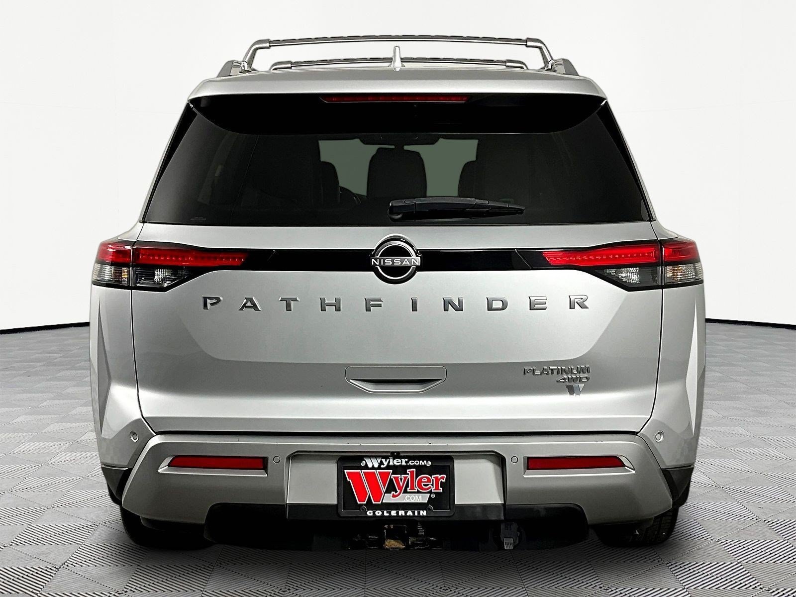 Certified 2022 Nissan Pathfinder Platinum w/ Cargo Package AWD/4WD image 5