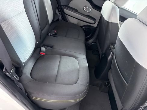 Used 2014 Kia Soul + FWD image 21