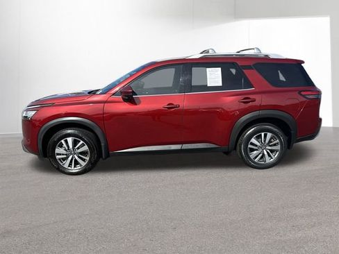 Certified 2023 Nissan Pathfinder SL image 5