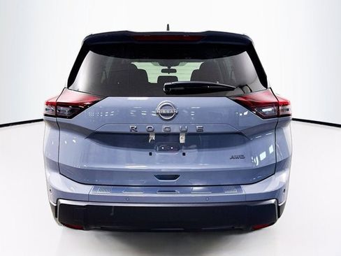 Certified 2026 Nissan Rogue SV AWD/4WD image 6