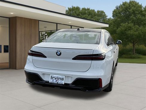 New 2026 BMW 740i 740i w/ Premium Package image 9