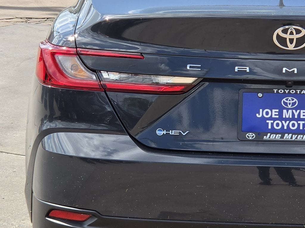 Used 2026 Toyota Camry LE FWD image 10