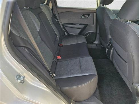 Used 2023 Nissan Rogue SV FWD image 19