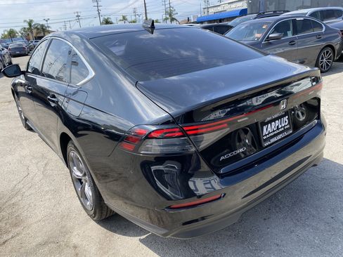 Used 2023 Honda Accord EX image 10