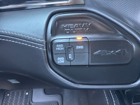 Used 2023 RAM 2500 Limited AWD/4WD image 17