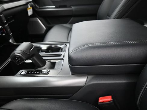 New 2025 Ford F150 Lariat w/ Equipment Group 502A High image 20