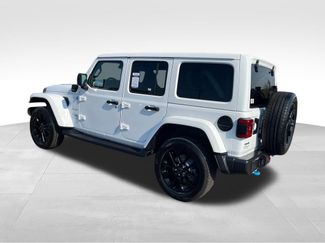Used 2024 Jeep Wrangler Unlimited Sahara w/ Safety Group AWD/4WD video 3