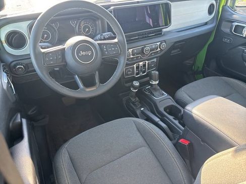 Used 2025 Jeep Wrangler Unlimited Sport AWD/4WD image 26