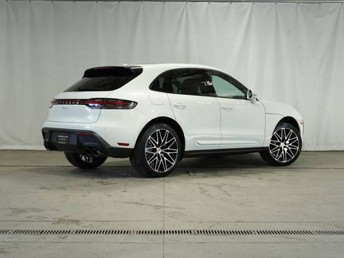 Certified 2025 Porsche Macan AWD/4WD image 7