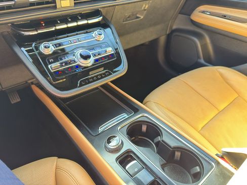 Used 2020 Lincoln Corsair Reserve w/ Equipment Group 201A image 25