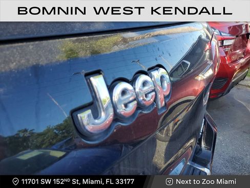 Used 2021 Jeep Grand Cherokee Limited w/ Luxury Group II image 5