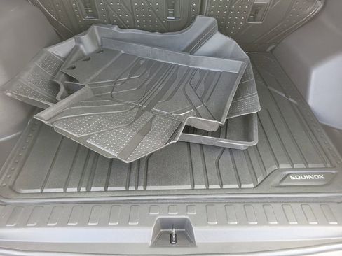 Used 2022 Chevrolet Equinox LT image 9