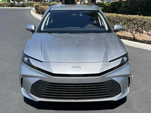 Used 2025 Toyota Camry LE w/ Convenience Package FWD image 14