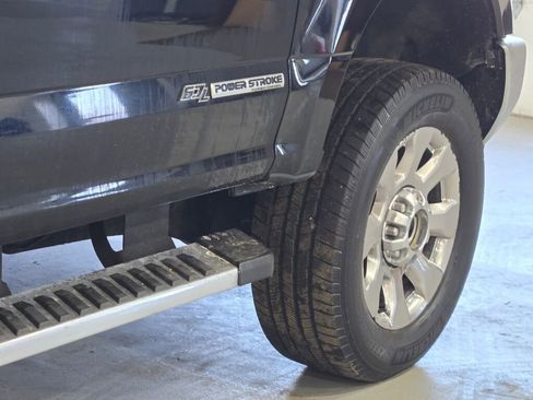 Used 2017 Ford F350 Lariat w/ Lariat Ultimate Package image 23