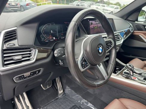 Used 2019 BMW X5 xDrive40i w/ M Sport Package AWD/4WD image 11