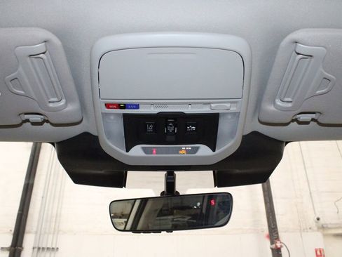 Used 2023 Subaru Forester Premium image 27