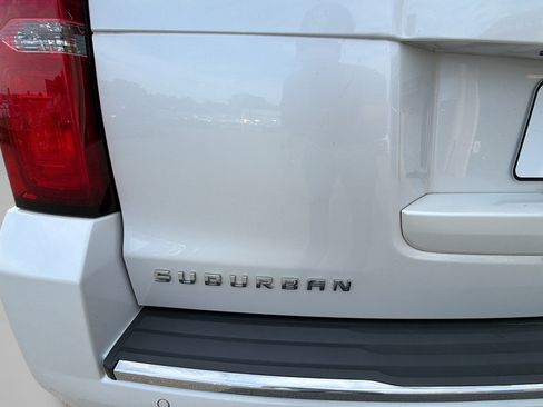 Used 2016 Chevrolet Suburban LTZ AWD/4WD image 41