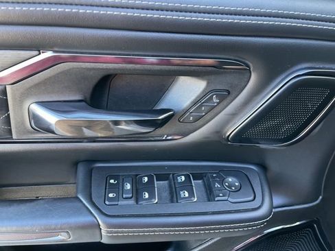 Used 2025 RAM 1500 Limited w/ Body Color Bumper Group AWD/4WD image 16