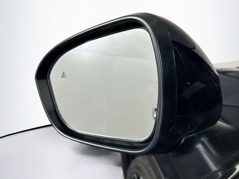 Used 2025 Mitsubishi Outlander SEL image 16