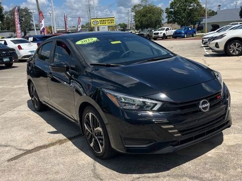 Used 2025 Nissan Versa SR w/ Trunk Package FWD image 9