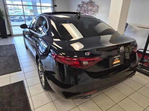 Used 2018 Alfa Romeo Giulia AWD image 5