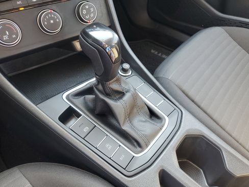 Used 2023 Volkswagen Jetta S image 22